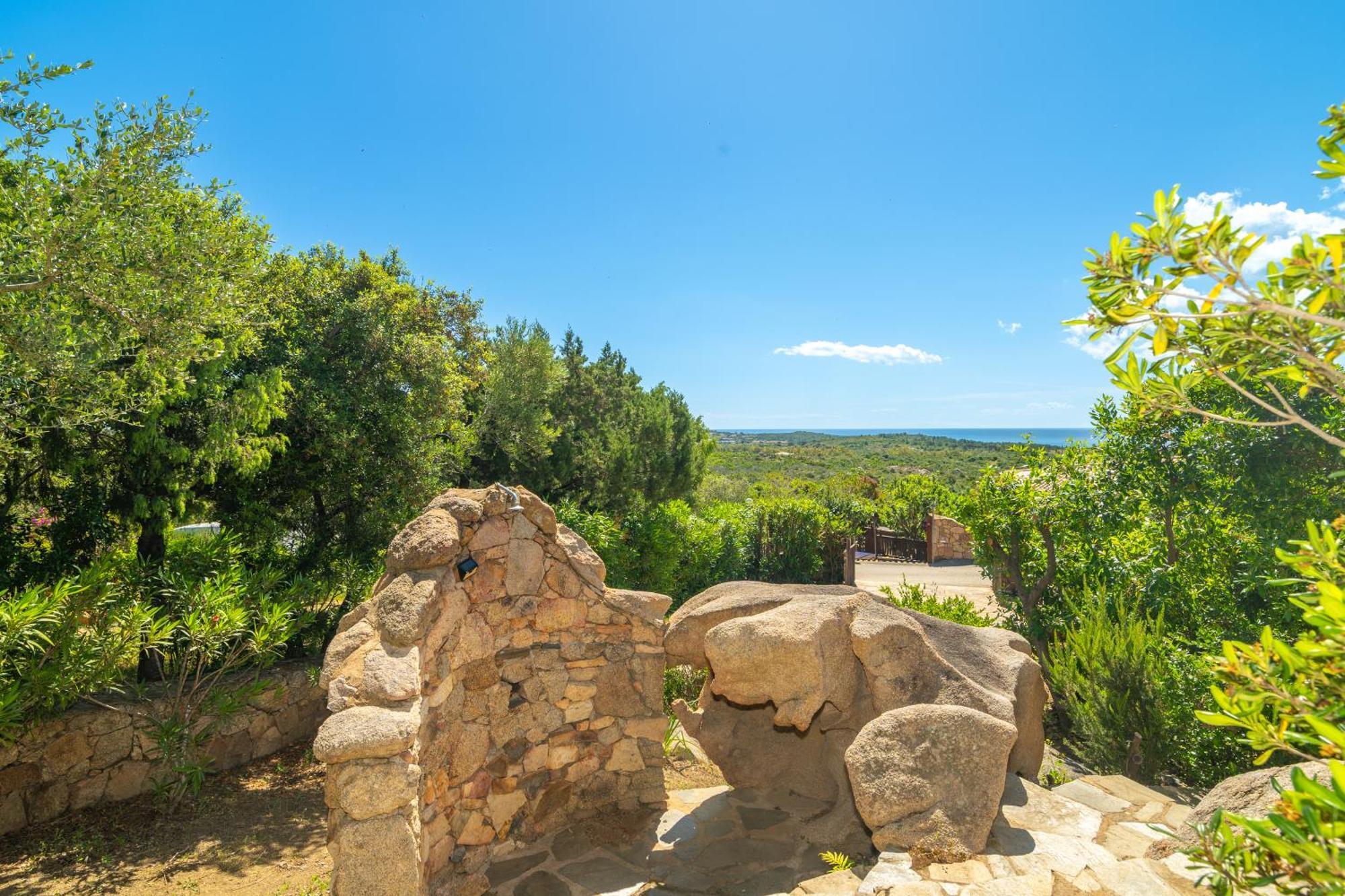 Villa Vista Mare Cala Ginepro Punta Molara Exterior photo
