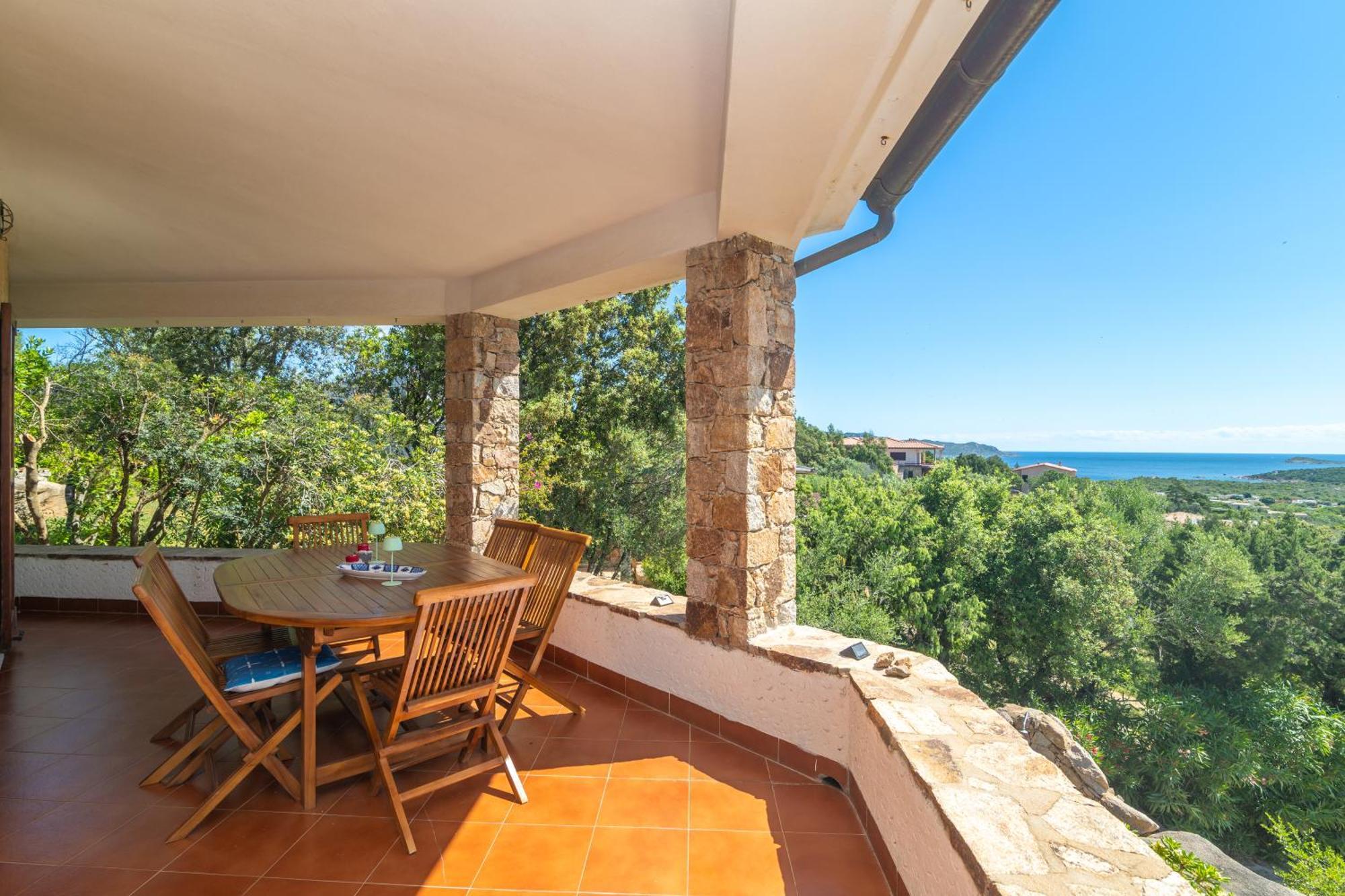 Villa Vista Mare Cala Ginepro Punta Molara Exterior photo